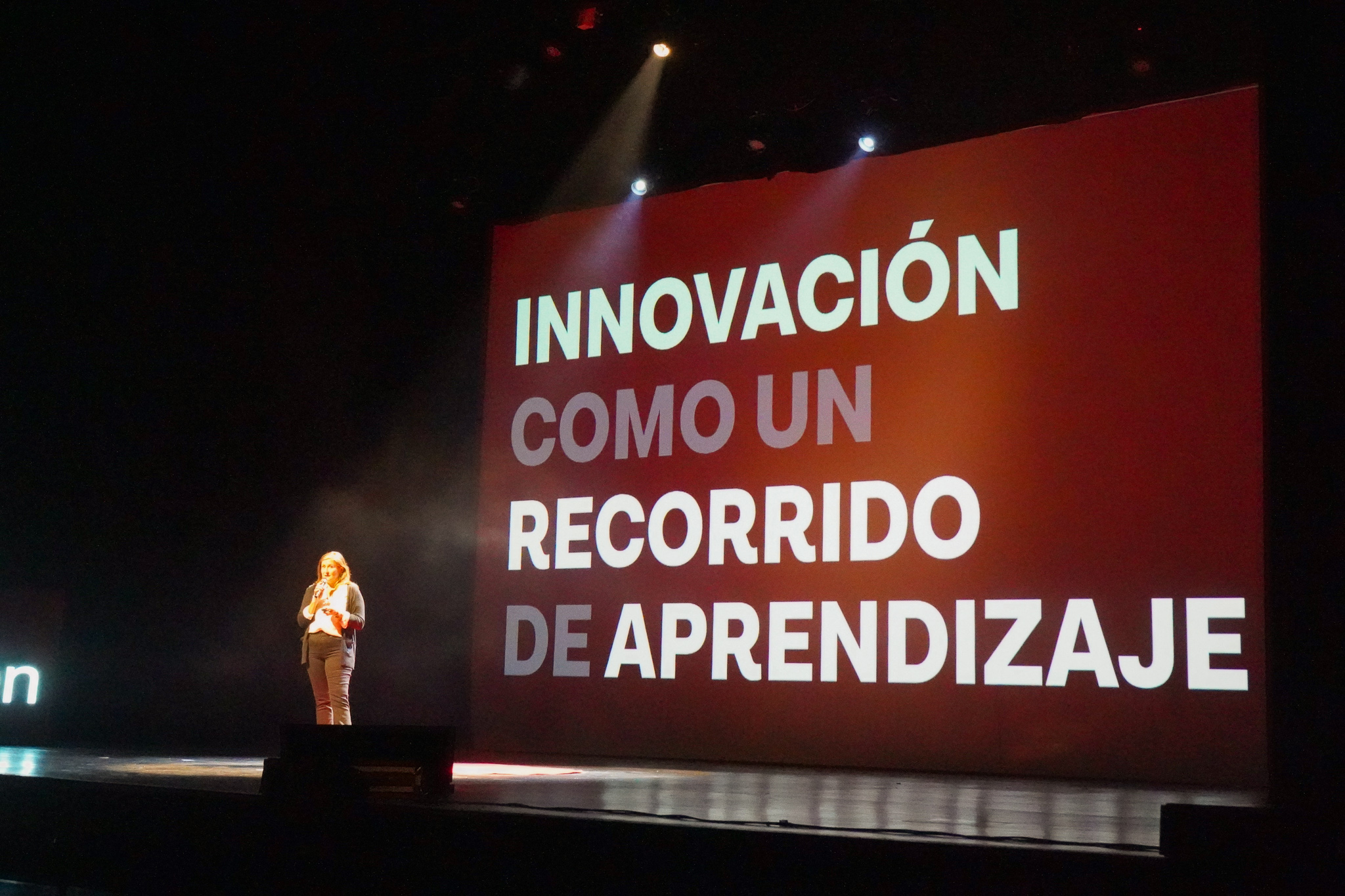 VELADA DE CHARLAS TEDx EN LA SEMANA DE LA INNOVACIÓN